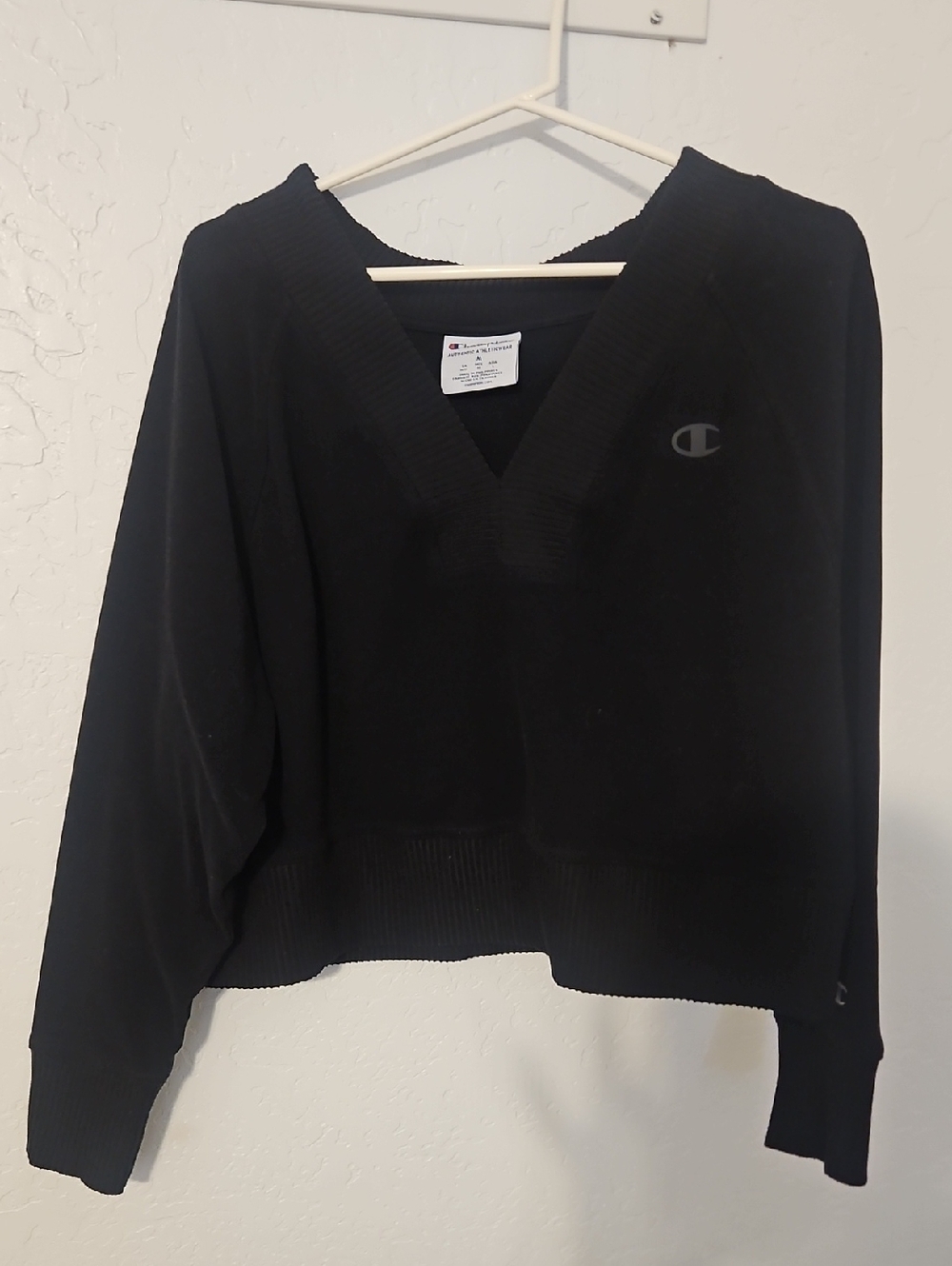 Champion Women's Black V-Neck Pullover Sweater
